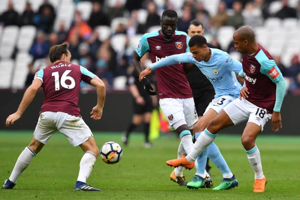 年轻棋手在 年轻棋手在