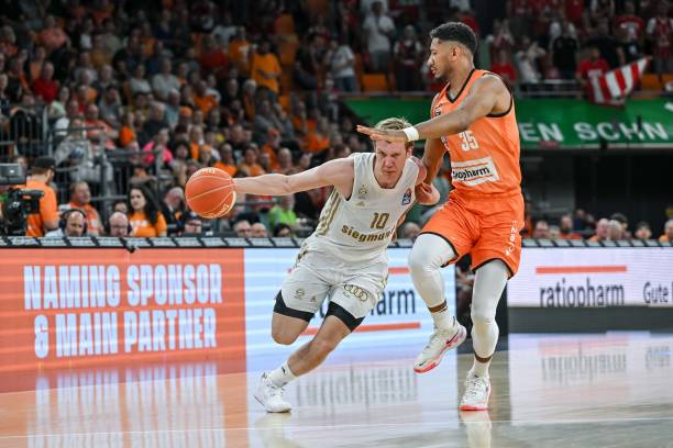 罗马诺与粉 罗马诺与粉