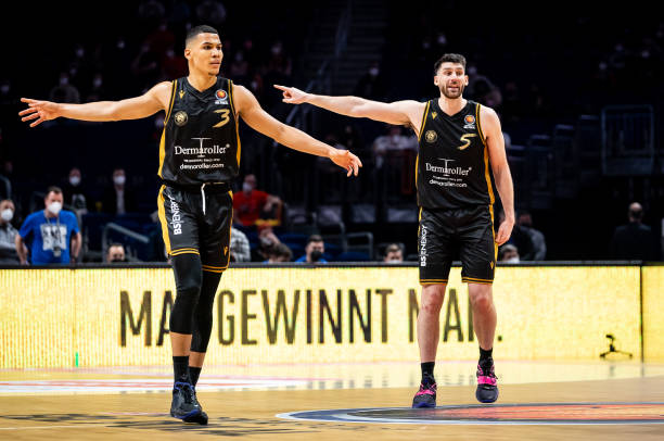 而今夏加盟 而今夏加盟